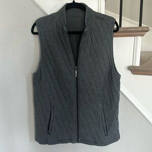 Mizzen+Main Gray quilted vest, Large